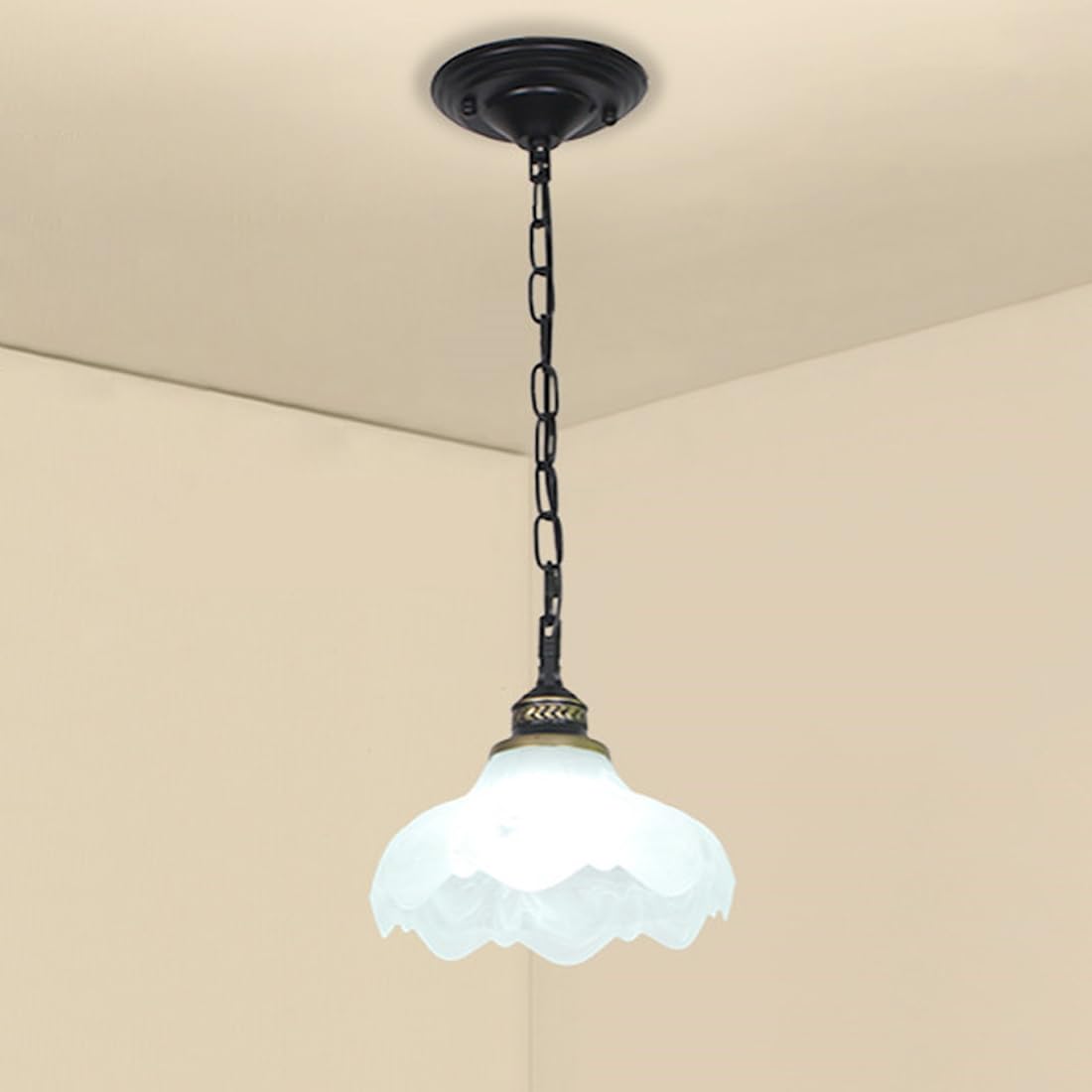 E27 Hängeleuchte Retro Rustikal Eingang Diele Lampe LED Weißes Licht Vintage Antik Esszimmer Pendellampe Kreativ Blumen-Design Weiß Glas-schirm Kronleuchter für Küche Wohnzimmer Büro Balkon Bar, Ø22cm