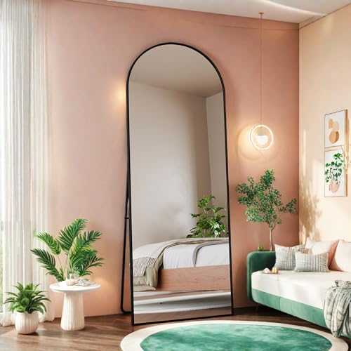 Bellezza dello specchio decorativo: lo specchio decorativo per tutta la lunghezza funge da specchio funzionale o bellissimo specchio allo stesso tempo. Lo specchio grande in colore nero valorizza ogni stanza – intero specchio senza interruzione del telaio è di alta qualità. Le miroir peut être utilisé comme miroir décoratif dans le salon pour apporter une touche d'élégance et agrandir visuellement l'espace