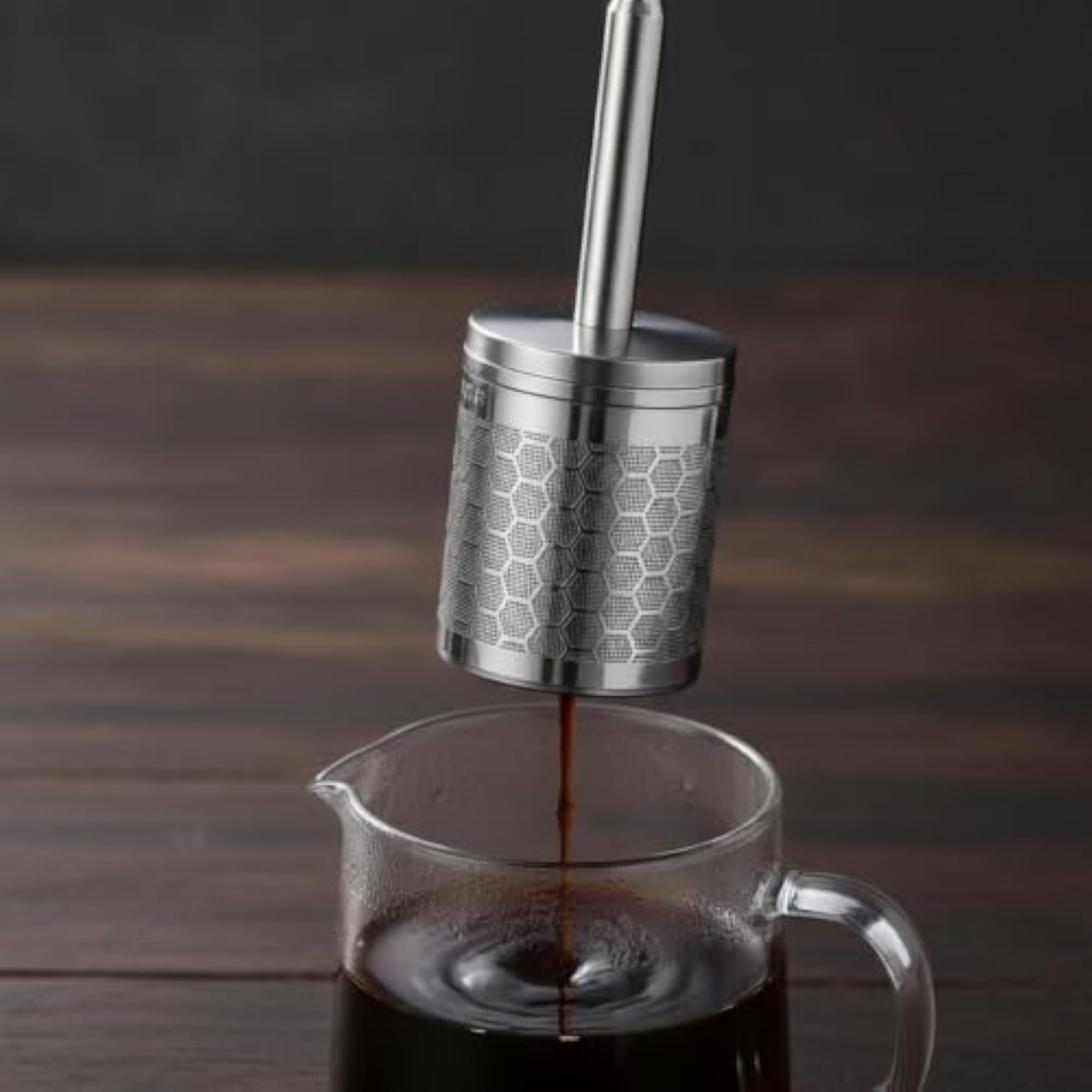 Fine-Mesh Press-Style Tea Strainer with Handle