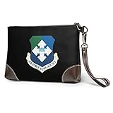 Funktionell und gelegentlich: Sie können dieses Armband als übergroße Brieftasche, Handtasche, Tasche mit Reißverschluss, Abend- und Hochzeitstasche usw. verwenden. Besonders wenn Sie keine große, sperrige Tasche tragen möchten, ist dies Ihre perfekte Wahl.