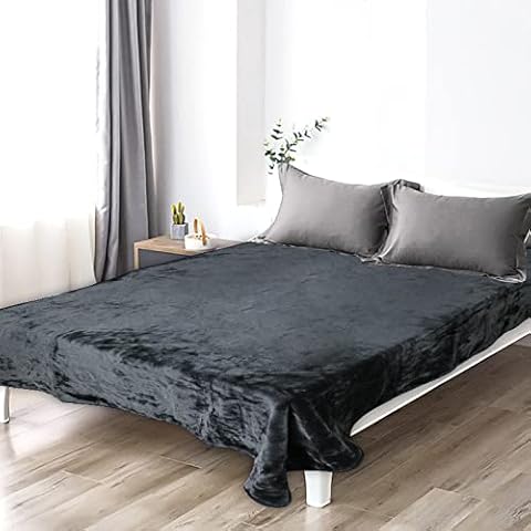 Luxury Faux Fur Mink Fleece Throw Over Black Bed Sofa Super Soft Warm Cuddly Blanket Throw. (King 200 x 240 Cm) Cover