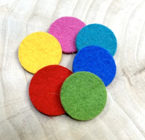 Manufactica Luna Halsbandtasche aus Wollfilz für Hunde - Hundemarke, Steuermarke, Tassomarke, Einkaufschip, Tile Chip und AirTag von Apple - Handmade - 5 x 5.5 cm oder 4.5 x 4.5 cm