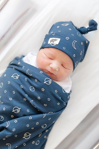 Image of MONICA + ANDY Mini Hospital Cuddle Box, 100% Organic Baby Clothes for Newborns & Infants, Coming Home Swaddle Blanket & Cap