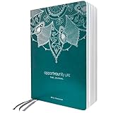 Ideas de diseño con corazón: papel resistente a la tinta, tres marcapáginas, cubierta de piel sintética y la posibilidad de colocar el libro de Bullet Journal – el único objetivo de este accesorio de meditación es hacer una escritura de alegría sostenible