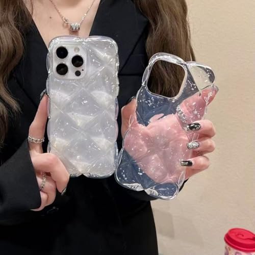 [KoduneesanX] いphone13 いphone14 兼用 ケース iPhone14 可愛い クリア ウェーブ 菱形バック立体 透明 キルティング うねうね TPU スマホケース キラキラ 菱形 アルミ箔シルバー きらきら ぷっくり 持ちやすい iPhone13 韓国 人気 おしゃれ バンパー ス （iPhone13/14，クリア）