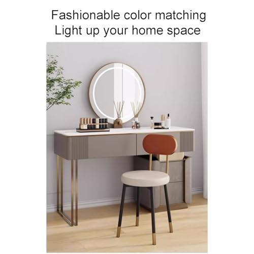 Chaises pliantes pour l'intérieur : gain de place et assise confortable
