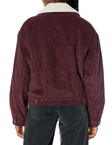 Image of Levi's Women's 90s Sherpa Trucker Jacket (Standard and Plus)