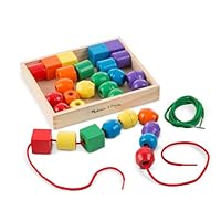 Melissa & Doug - Fädelspiel mit Holzperlen, Große Perlen in verschiedenen Formen und Farben sowie Zwei Kordeln, Für Kinder ab 3 Jahren