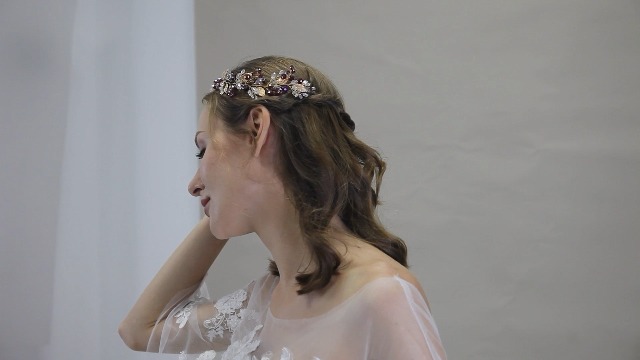 Amazon.com : Denifery Red Hair Vine Crystal Wedding Headband  display picture 1