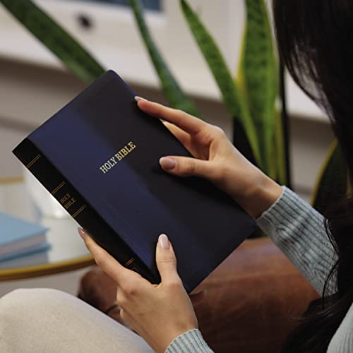 KJV, Reference Bible, Personal Size Giant Print, Leather-Look, Black, Red Letter Edition: King James