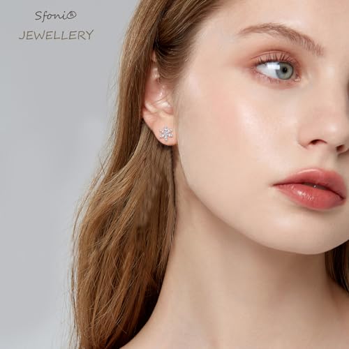 Christmas Snowflake Earrings, Silver Sparkling CZ Crystal Christmas Stud Earrings 18k White Gold Rhinestone Xmas Earring Jewellery Gifts for Women Lady Teen Girls, with Gift Card & Box, White Stone