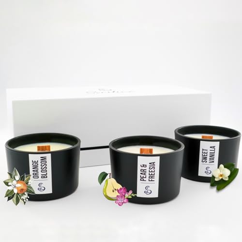 SORILINA Set de 3 Velas Aromáticas con Caja de Regalo - Cera de Soja, Mecha de Madera, Hechas a Mano en España (Vainilla, Azahar y Pera y Fresia)