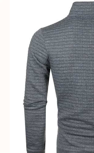 Men's Knit Pullover with a Quarter-Zip Stand Collar for a Light, Street-Inspired Look.3