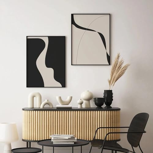 Affiche dessin au trait minimaliste pour sublimer le design d'un salon chaleureux en beige et noir