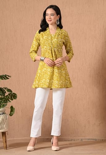 Image of Amazon Brand - Tavasya Women Ethnic Printed V-Neck Cotton Short A-line Kurta | Stylish Casual Everyday Office Top | 3 /4th Sleeve | Regular Fit