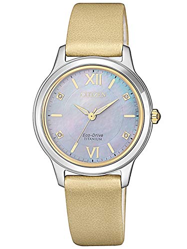 Damen Analog Eco-Drive Uhr Super Titanium Perlmuttzifferblatt Gold EM0724-17Y