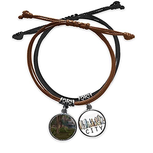 Bracelet main chaîne de qualité artisanale décors sciences forestières en cuir