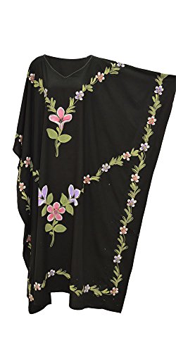 Vestido kaftán negro de mujer para tardes de playa y verano 2