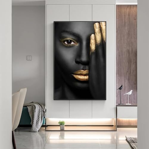 Affiches et impressions sur toile de portrait féminin aux lèvres dorées