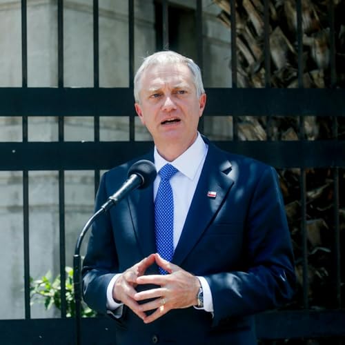 La ir&oacute;nica columna de Carlos Pe&ntilde;a y el factor cultural en el gobierno de Kast copertina