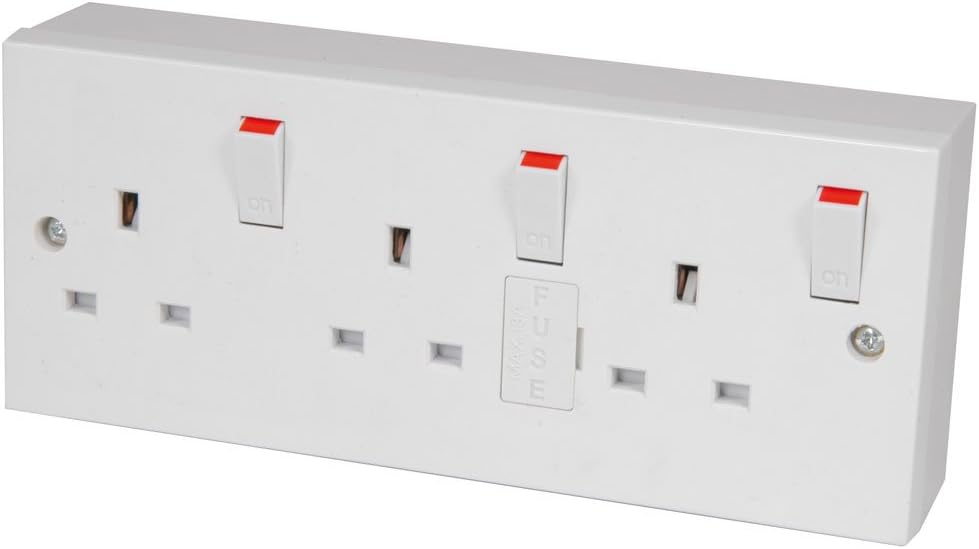 MERCURY 429.889 3 Gang Switched Fused Mains Socket, White - Image 3