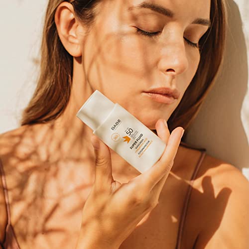 Laboratorios-Babe-Super-Fluid-Fotoprotector-SPF-50-Fotoprotector-Solar-Resistente-Al-Agua-Todo-tipo-de-piel-Fotoenvejecimiento-Proteccion-Dano-Solar-50ml