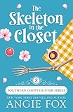 The Skeleton in the Closet (Southern Ghost Hunter Mysteries)