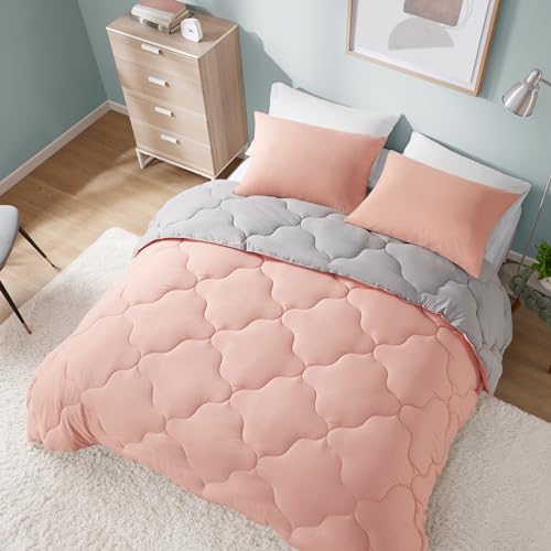Image of Comfort Spaces aa‚¬a€oe Vixie Reversible Goose Down Alternative Comforter Mini Set - 3 Piece aa‚¬a€oe All Season aa‚¬a€oe Coral and Grey aa‚¬a€oe Full /Queen Size, Includes 1 Comforter, 2 Shams