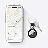 Apple AirTag (seconda generazione): utile per localizzare portachiavi, portafogli e molto altro; funziona emettendo un suono; si configura con un semplice tap da iPhone o iPad