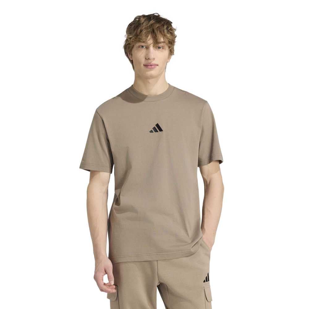 adidas Men's Essentials Small Logo Single Jersey Shirt, Khaki Six/Black, L Tall