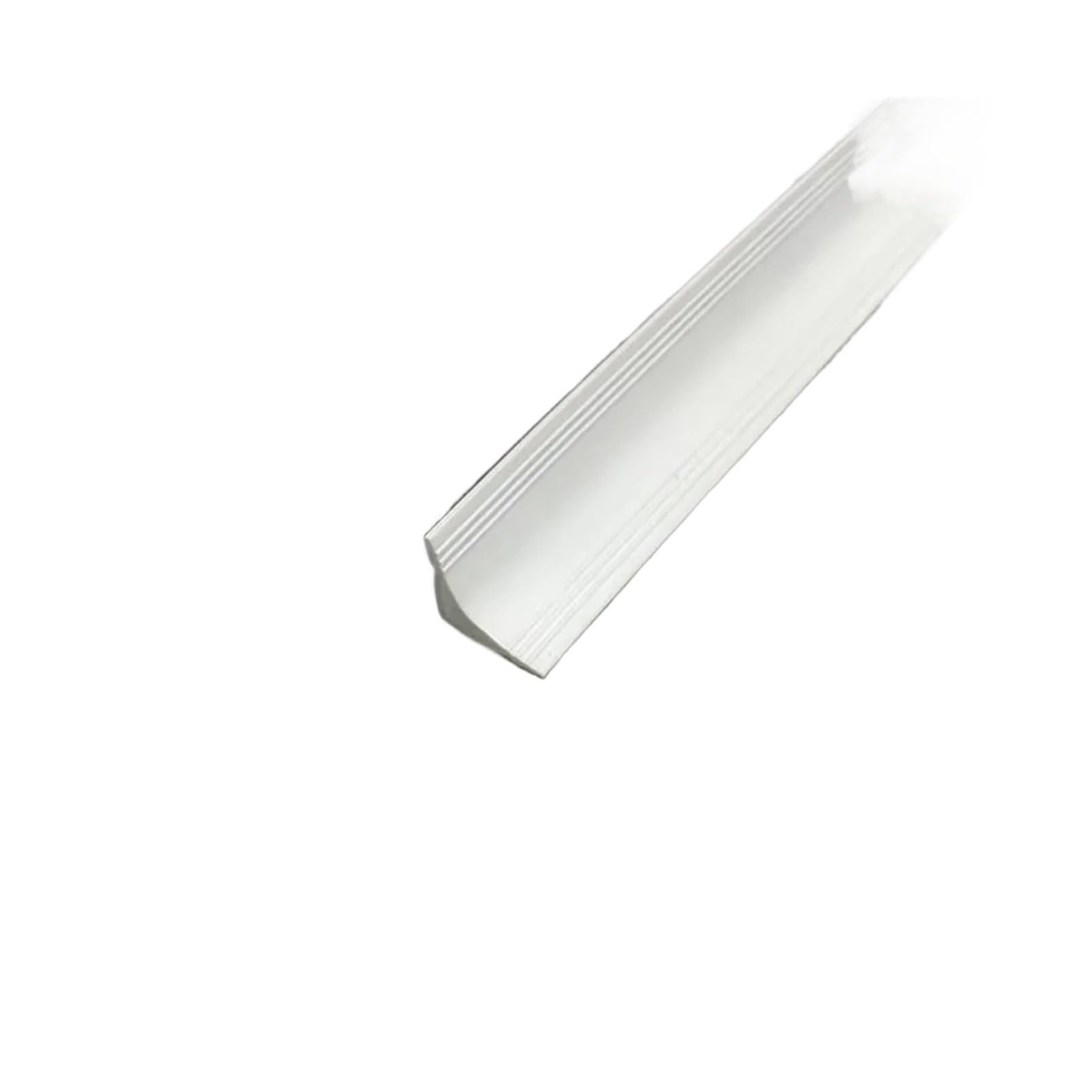 Cornière PVC blanc de 1,3cm pour une finition moderne de vos plafonds