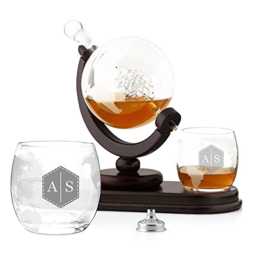 Maverton Decanter per Whisky in vetro - incisione personalizzata - Caraffa a forma di mappamondo da 850 ml + 2 bicchieri da whisky - idee regalo per anniversario - poligono