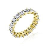 Un anillo de tamaño 7 hecho de plata de ley chapada en oro amarillo garantiza un ajuste cómodo y un producto de alta calidad