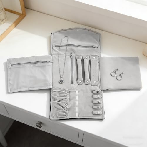 Estuche enrollable para joyas de terciopelo con compartimentos 8