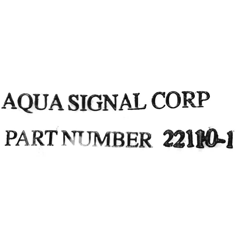 Aqua Signal Boat Navigation Bow Light 22110-1 | Bi-Color Plug In