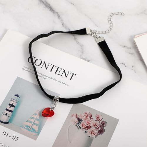 DIVINA VITAE Rot Choker Halsband Damen Schwarze Samt Herz Halskette Choker Herz Kette Vintage Gothic Verstellbare Halskette für Valentinstag Halloween Cosplay Party Schmuck Mädchen 80er 90er Deko