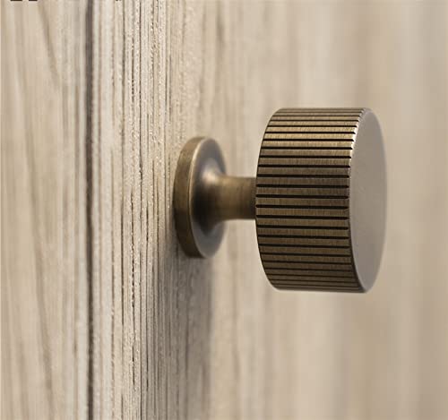 Tiradores de cajón de latón macizo con líneas verticales níquel satinado para dormitorio 8