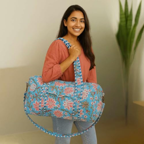 Quilted Floral Cotton Duffel Bag for Women, Handmade Lightweight Washable Large Travel Gym Bags with Pocket - Blue & Red2