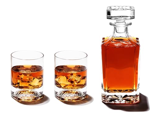 Sili Wraps Golf Whiskey Set, Glass Decanter with a Set of 2 Double-Wall Golf Glasses, 700 ml Whiskey Decanter & 10 oz Cups, Golf-Themed Sets for Men