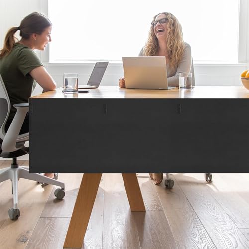 Ocultar cables sin taladrar con el panel de gestión de cables para escritorio 3