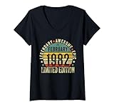 Photo Gallery donna legend since february 1982 42nd birthday gifts 42 years old maglietta con collo a v Photo Gallery donna legend since february 1982 42nd birthday gifts 42 years old maglietta con collo a v