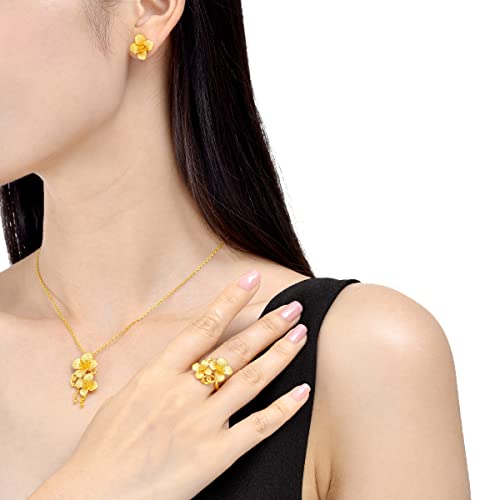 Chow Sang Sang 999.9 24K Gold Price-By-Weight 6.36G Gold Floral Hydrangeas Pendant For Women And Wedding Occasion 86594P [Not Include The Necklace] #TOP2