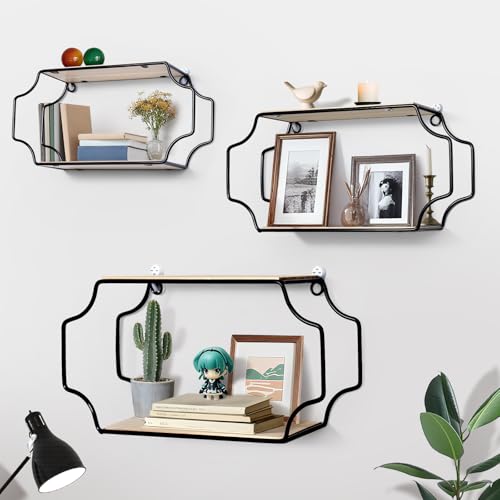 Materiali di alta qualità: Le mensole da muro design sono realizzate in ferro selezionato saldato a mano, con una struttura solida, durevole e resistente alla deformazione. La superficie verniciata è antiruggine e prolunga la durata del prodotto. I ripiani in legno selezionato presentano venature naturali e offrono stabilità. Disponibili in tre dimensioni (grande, media, piccola), si adattano con flessibilità a vari spazi, ideali anche come mensole camera da letto per creare soluzioni personalizzate di organizzazione a parete.