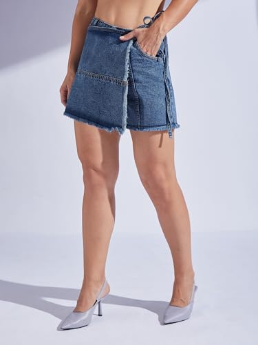 Image of Miss Chase Women's Relaxed Mid Rise Regular Non Stretchable Denim Shorts