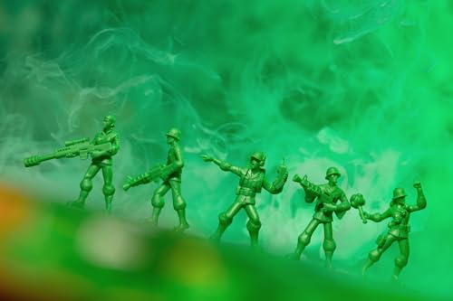 IELLO: Little Soldiers juego de mesa estratégico miniatura 6