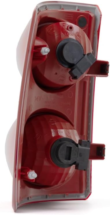 CarLights360 For Ram Dakota Tail Light 2005-2011 Passenger Side | Chrome Crystal Housing | Red Lens | Replacement For CH2819104 | 05:55077604AC