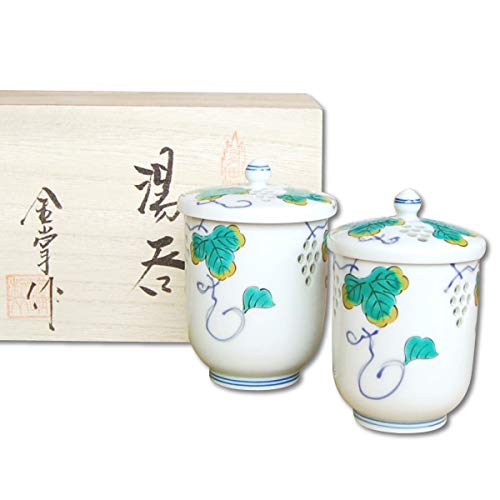 湯のみ 蓋つき セット 夫婦湯飲み おしゃれ 有田焼 波佐見焼 透かし彫り 水晶彫ぶどう ペア ゆのみ茶碗 木箱入り