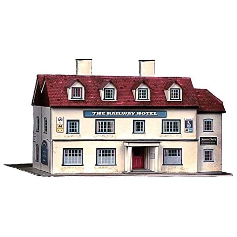 B33 Superquick Railway Hotel Model Kit Cover