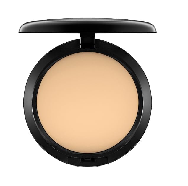 Image of Studio Fix Professional Waterproof oil-free Longlasting Liquid 24-hour colour-true foundation Matte Finish For Women, Girls 15g - Shine-Free Compact Powder