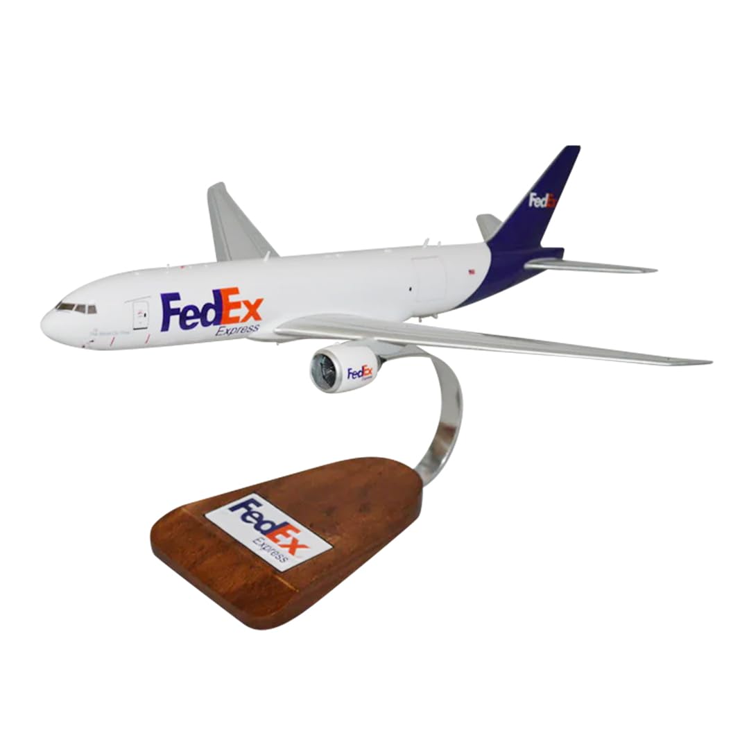Amazon.com: Scalecraft Boeing 777-200 777F FedEx Desktop